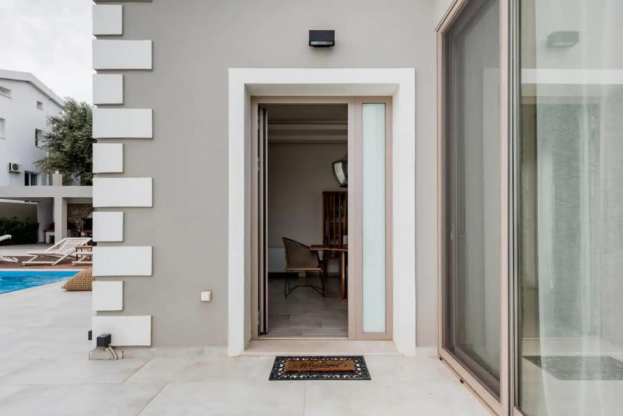 Etherealvilla-Family Villa With Pool Лурдата Екстериор снимка