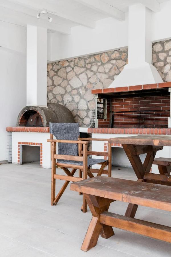 Etherealvilla-Family Villa With Pool Лурдата Екстериор снимка
